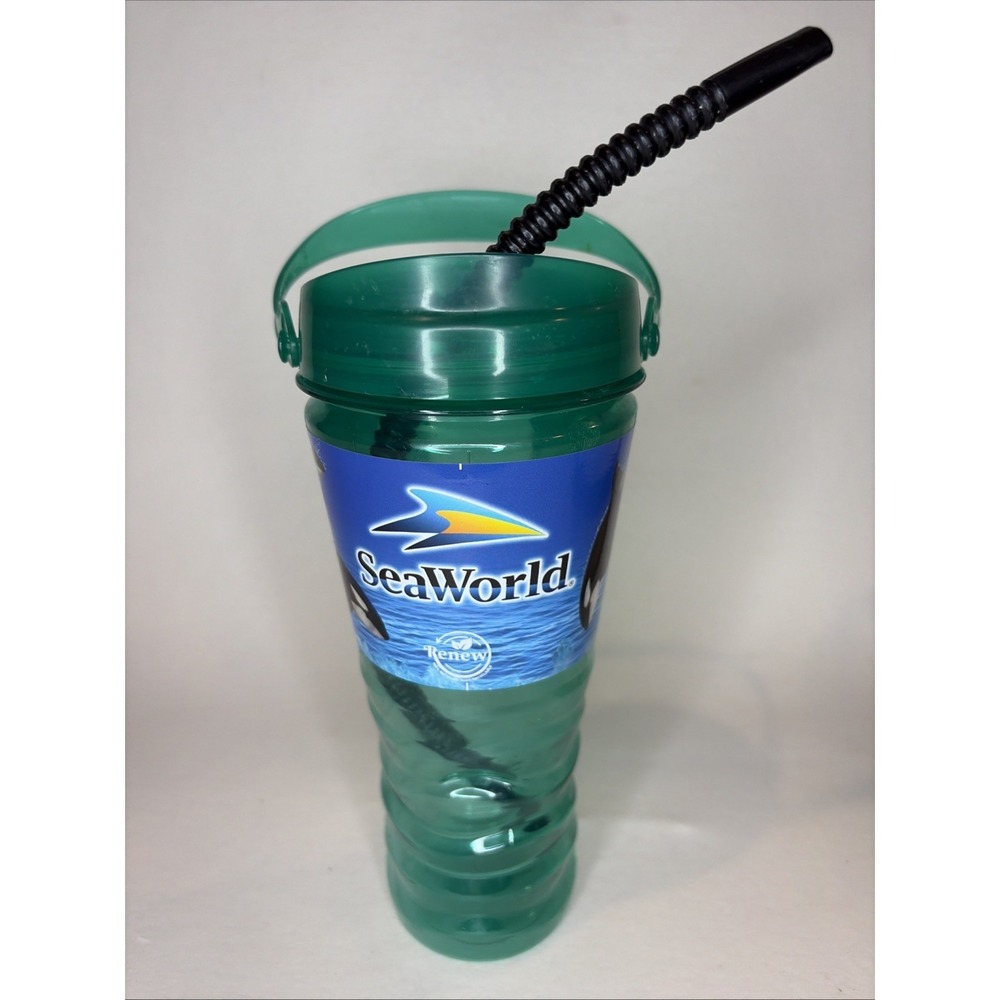 SeaWorld 24oz Green Refillable Souvenir‎ Cup Lid Straw